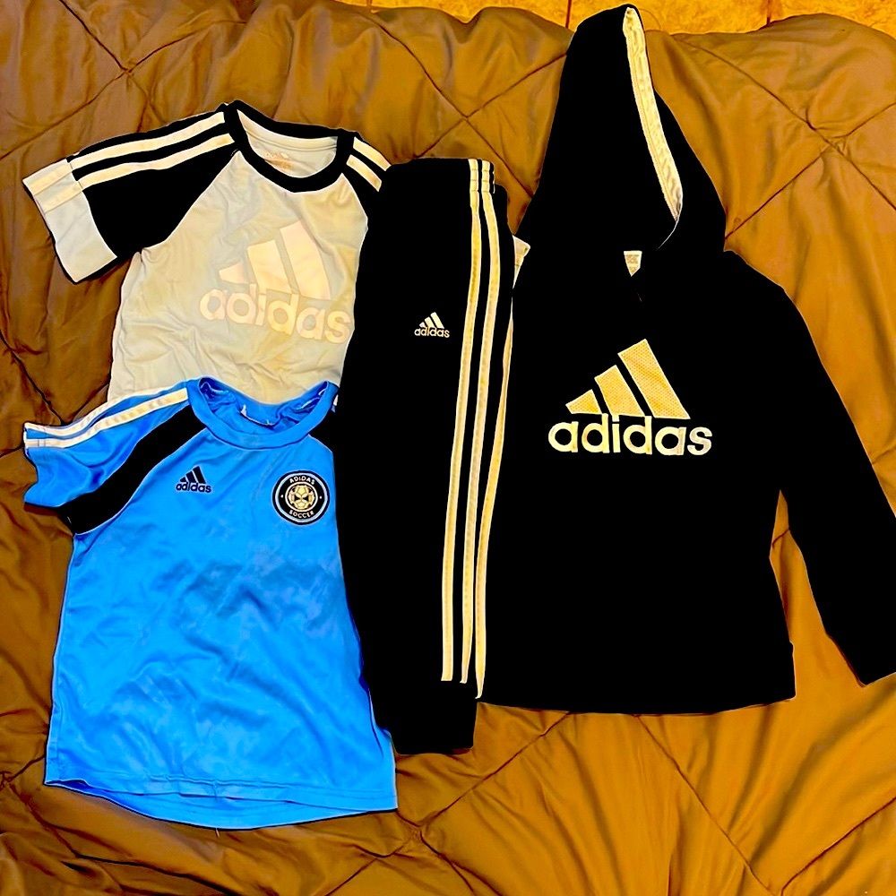 🖤💦Size 3T-4T Adidas Tack Pants, Sweater, and Shirts💦🖤